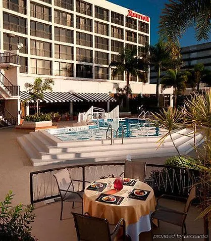 Отель Tampa Airport Marriott 4*,