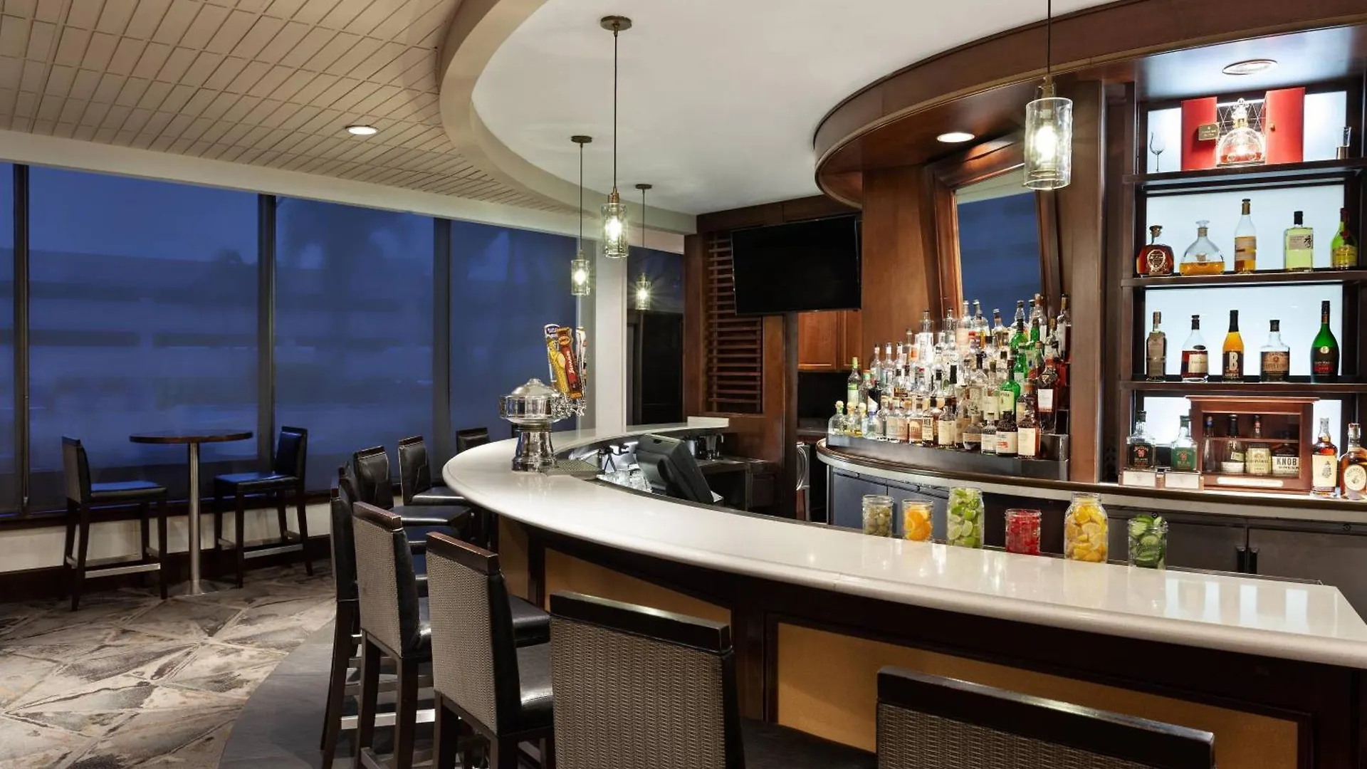 Отель Tampa Airport Marriott 4*,