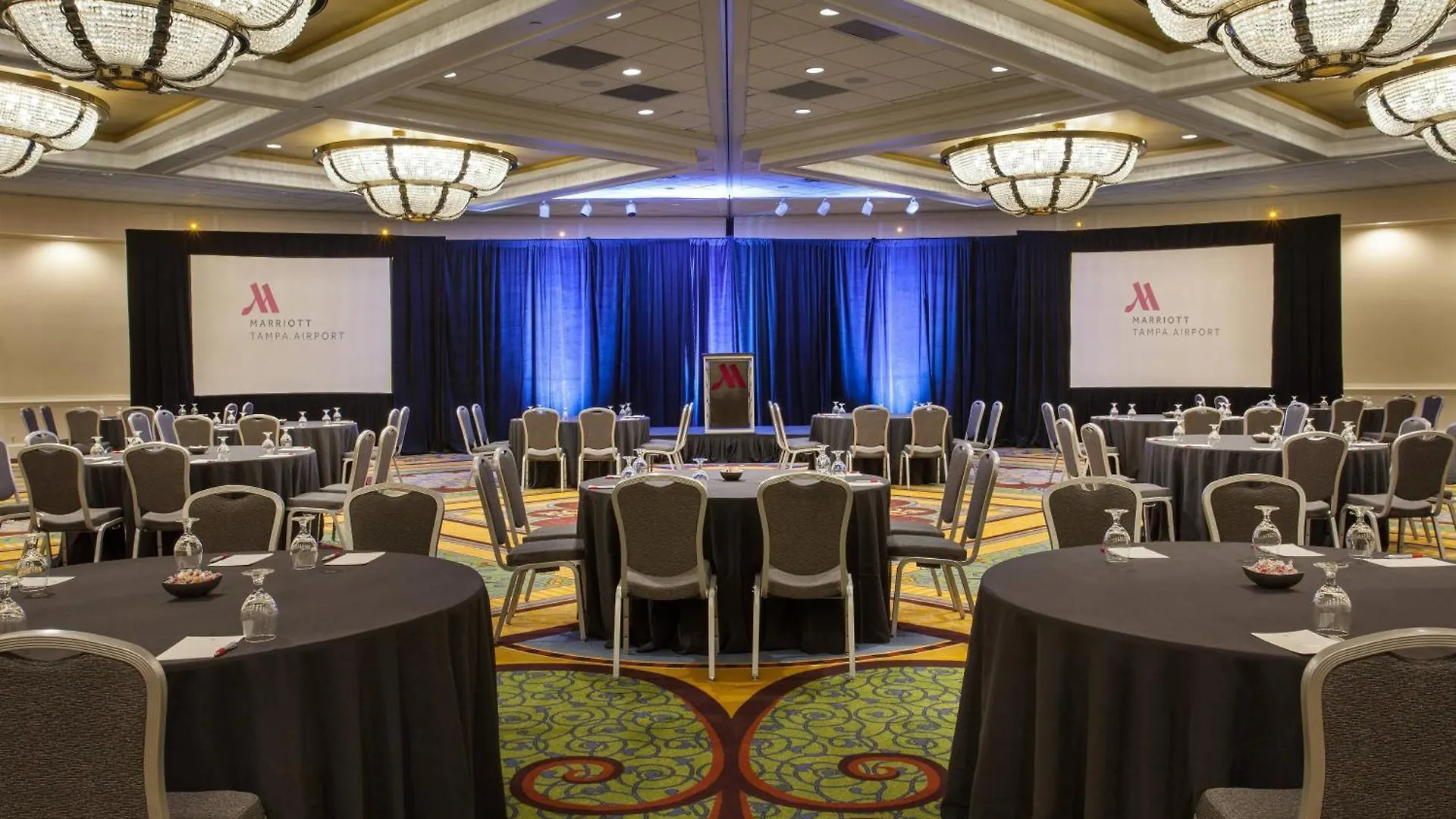 Отель Tampa Airport Marriott