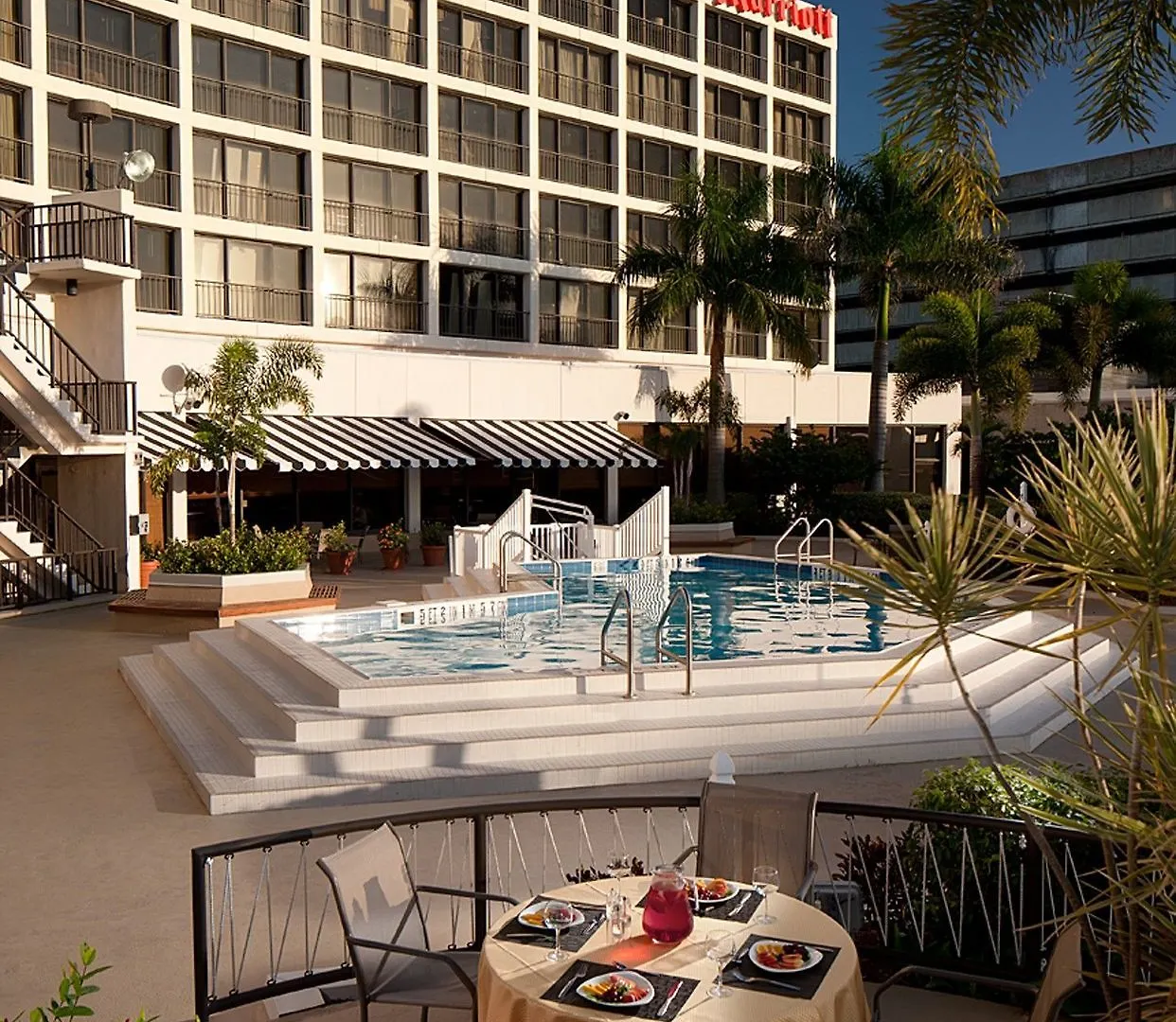Отель Tampa Airport Marriott