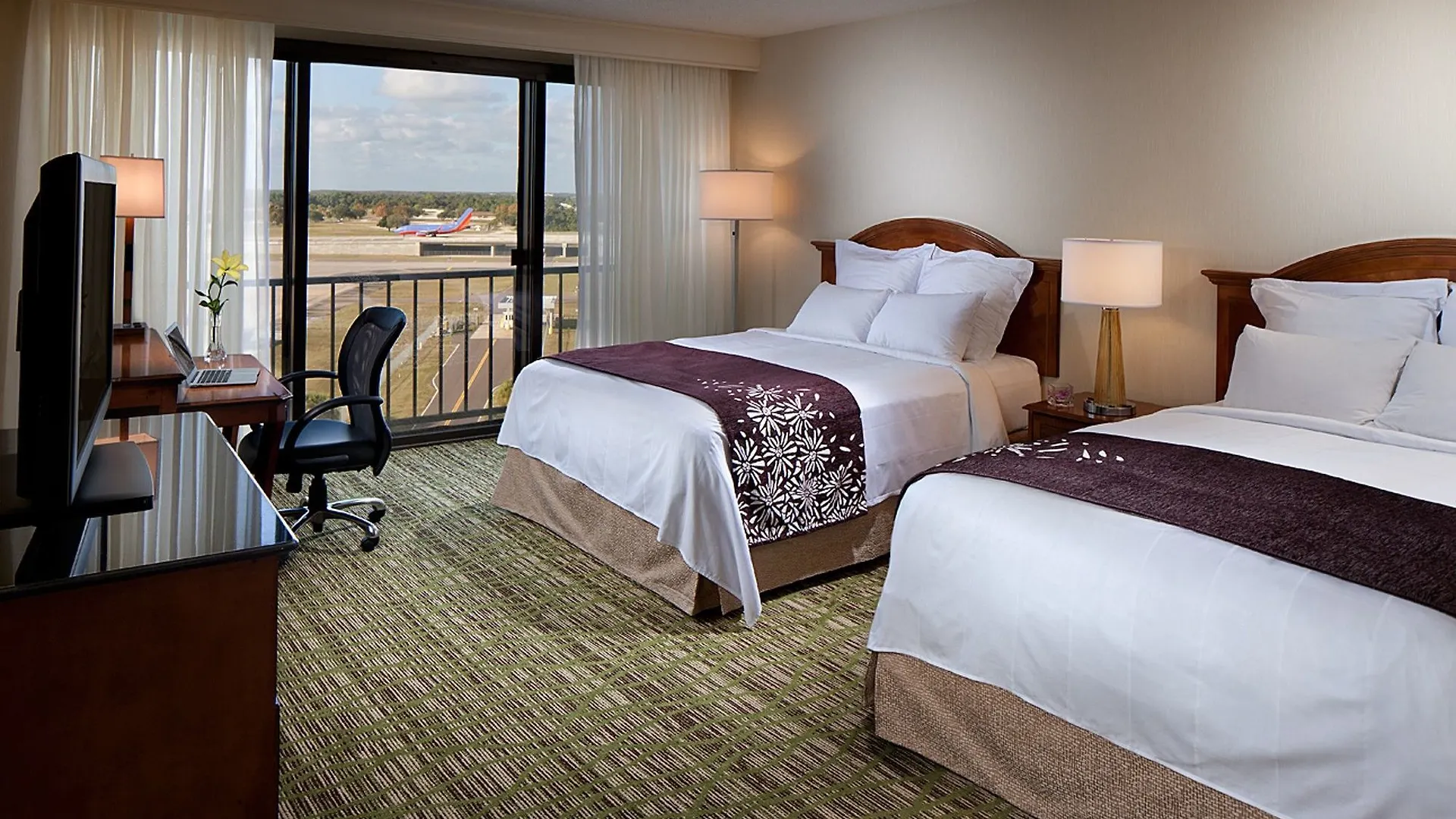 Отель Tampa Airport Marriott